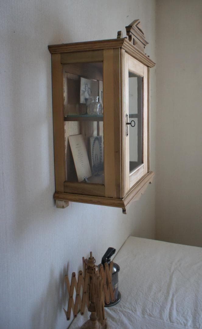 フランスアンティーク　飾り棚　キャビネット　ガラスケース
