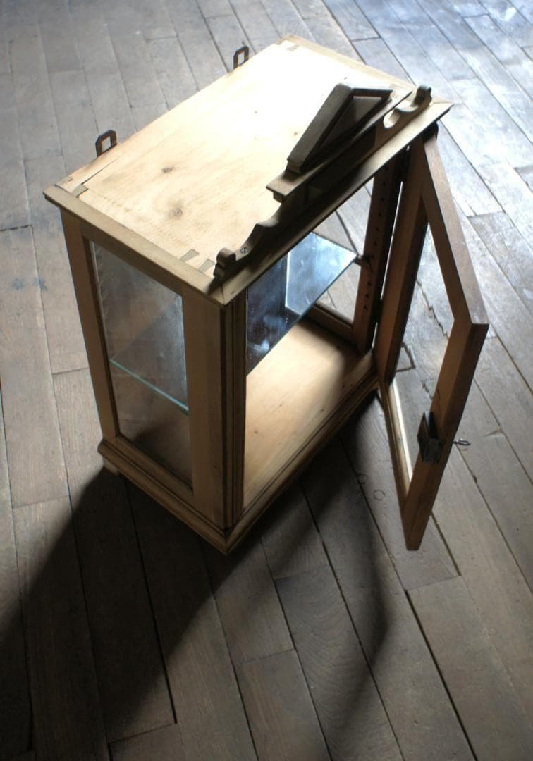 フランスアンティーク　飾り棚　キャビネット　ガラスケース