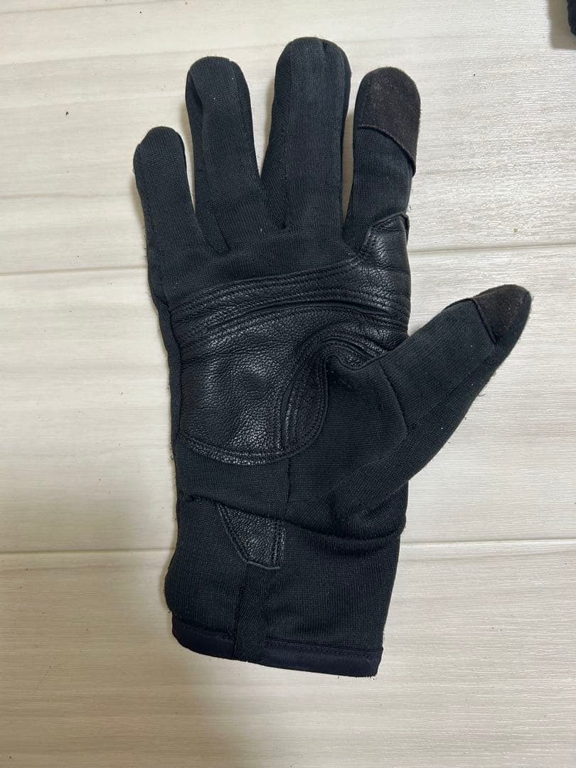 ARC'TERYX リベットグローブ 30077 ブラック M