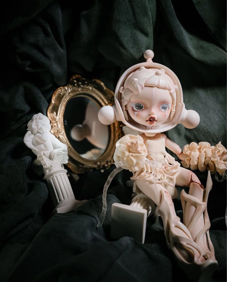 SKULLPANDA WHITE DEW アクションフィギュア Popmart