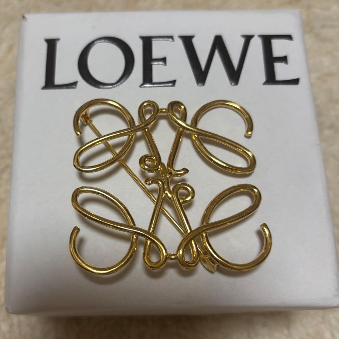 【1度使用】LOEWE ゴールド リボンブローチ