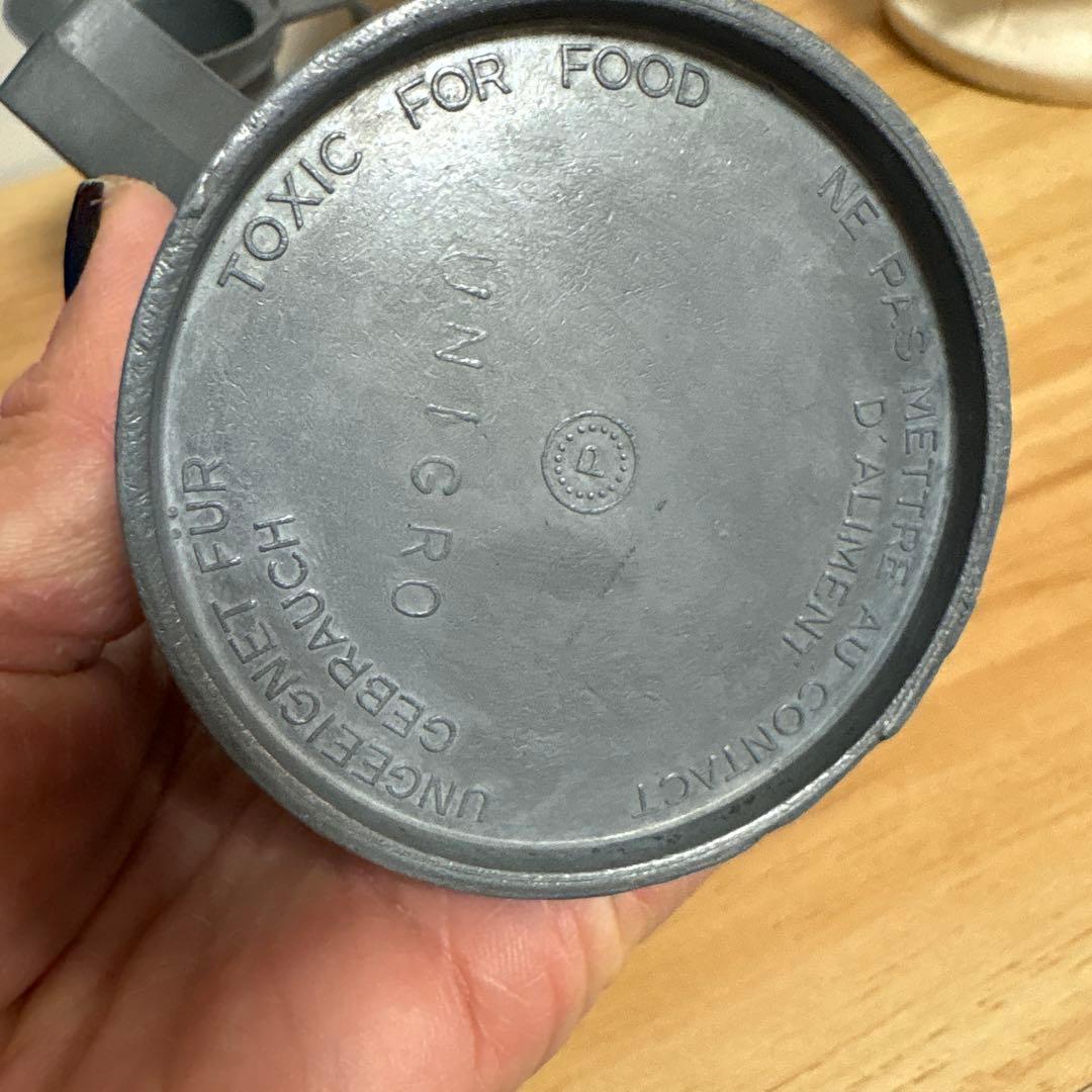 フランス　ピューター製　計量カップ