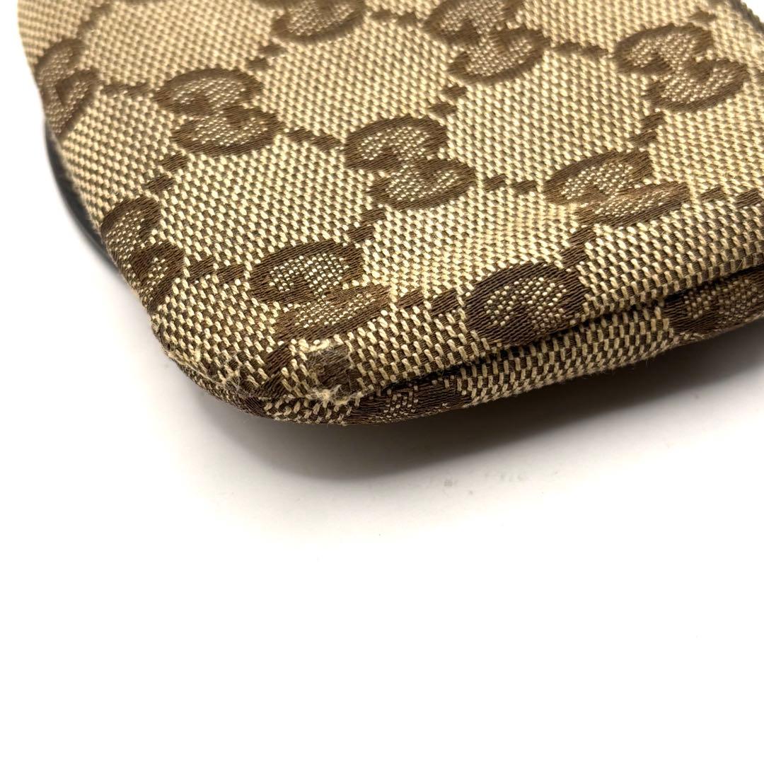 グッチ ケース グッチョリ GGキャンバス パグ 犬 リボン チャーム