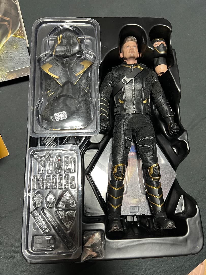 HotToys エンドゲーム ホークアイ/ローニン ホットトイズ