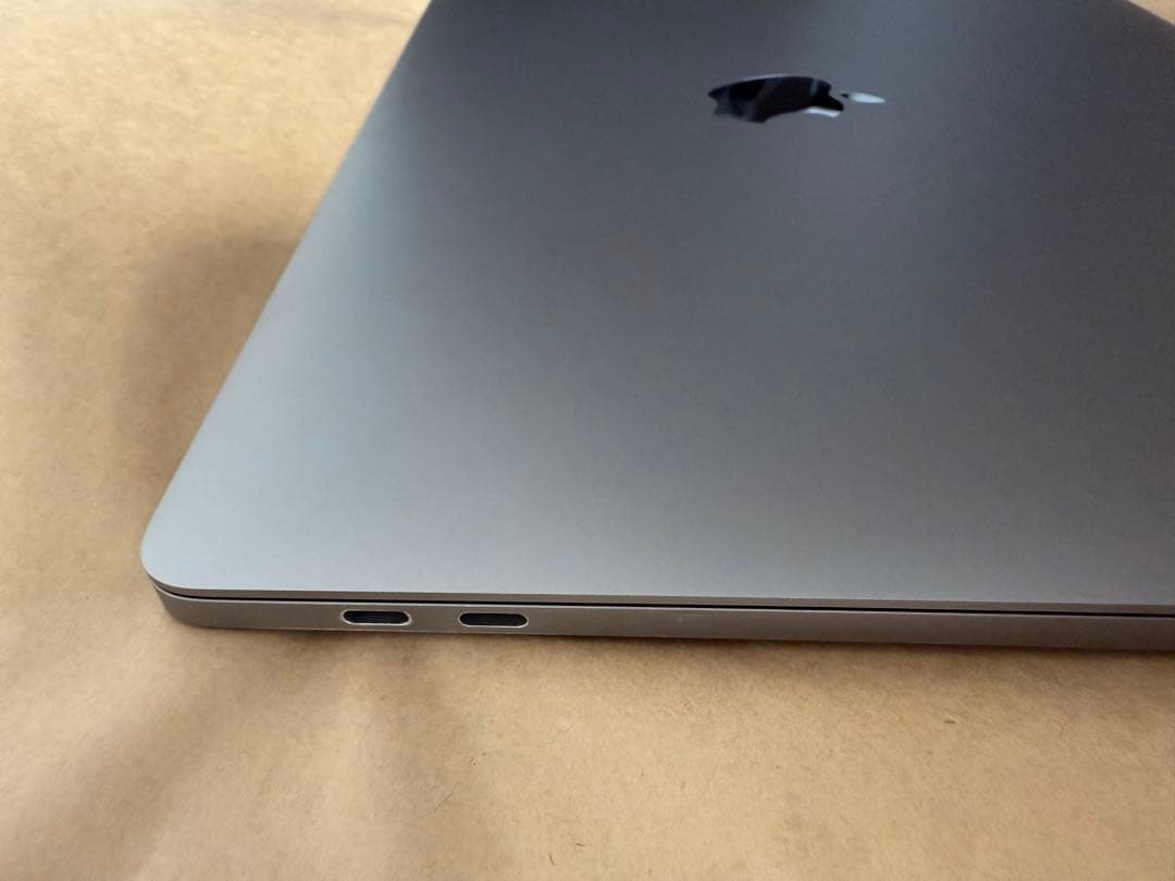 2022 Macbook pro M2 13インチ 8GB 512GB