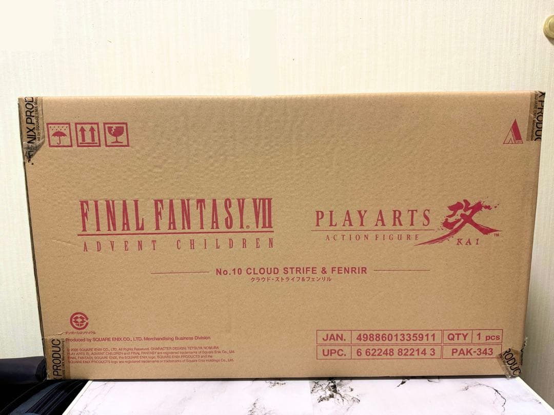 〈新品・未開封品〉PLAY ARTS改 クラウド・ストライフ＆フェンリル