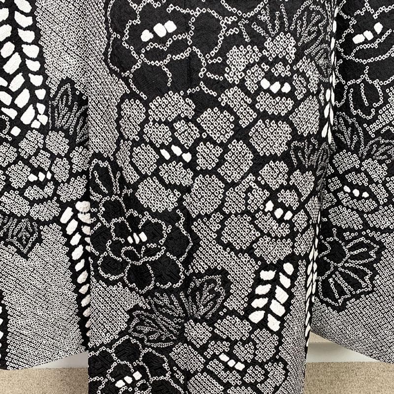 507z7☆きものやまと誂製 振袖 総絞り 古典柄牡丹 黒☆美品 成人式 結婚式