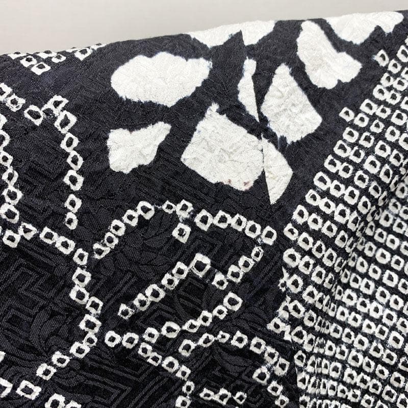 507z7☆きものやまと誂製 振袖 総絞り 古典柄牡丹 黒☆美品 成人式 結婚式