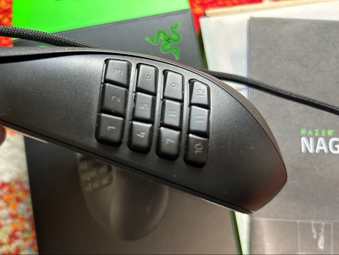 Razer Naga X ゲーミングマウス 有線 MMO向け 美品