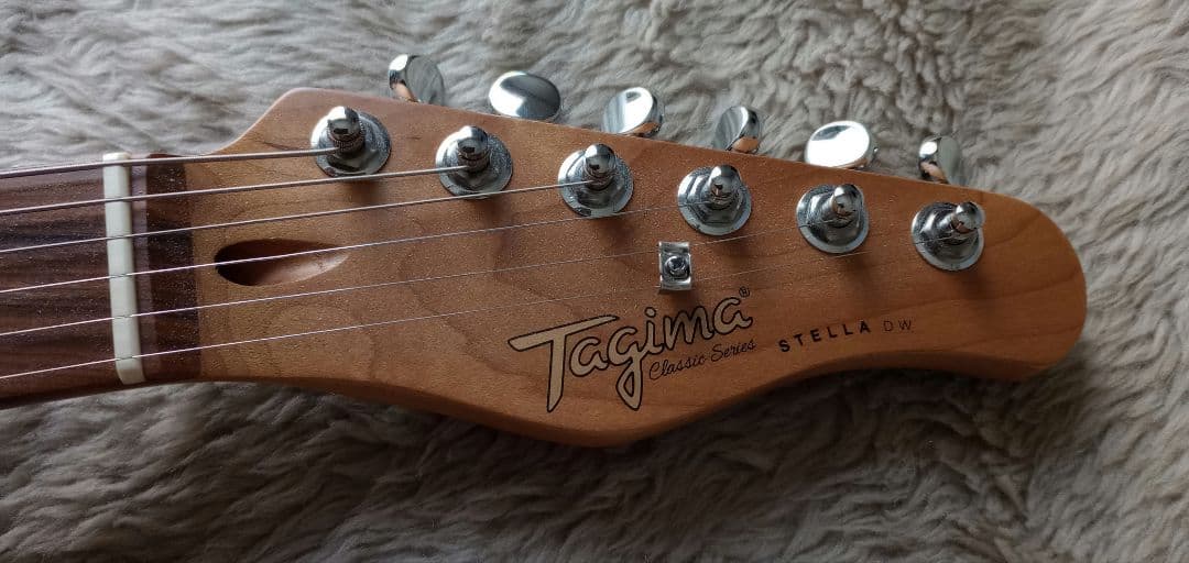 Tagima STELLA DW ストラトタイプギター
