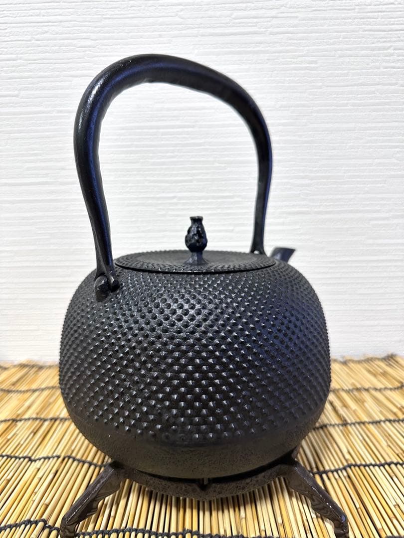 未使用品　南部成龍堂鋳造所　伝統工芸士 及川 光正(齋峰)１８型　南部鉄瓶