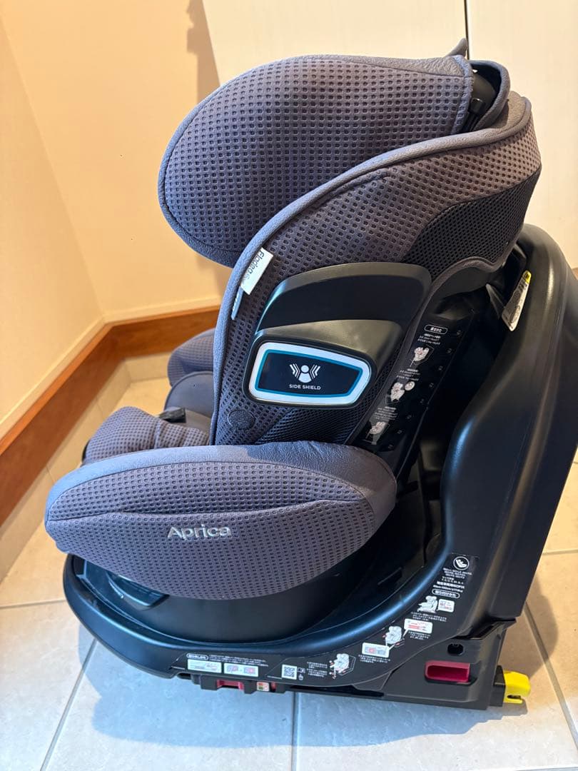 フラディア グロウ ISOFIX セーフティープラス プレミアム