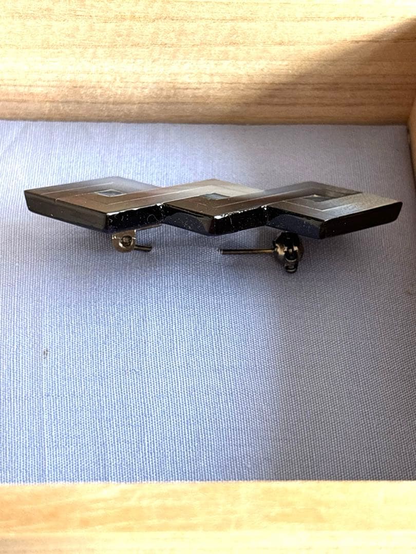 螺鈿ブローチ　山本哲　作　螺鈿　奈良