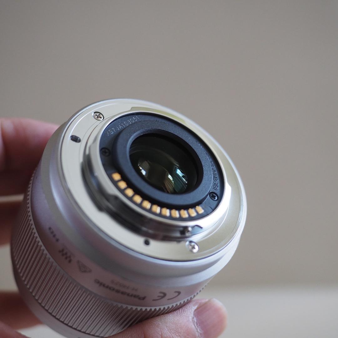 訳ありLUMIX G 25mm / F1.7 ASPH. H-H025シルバー