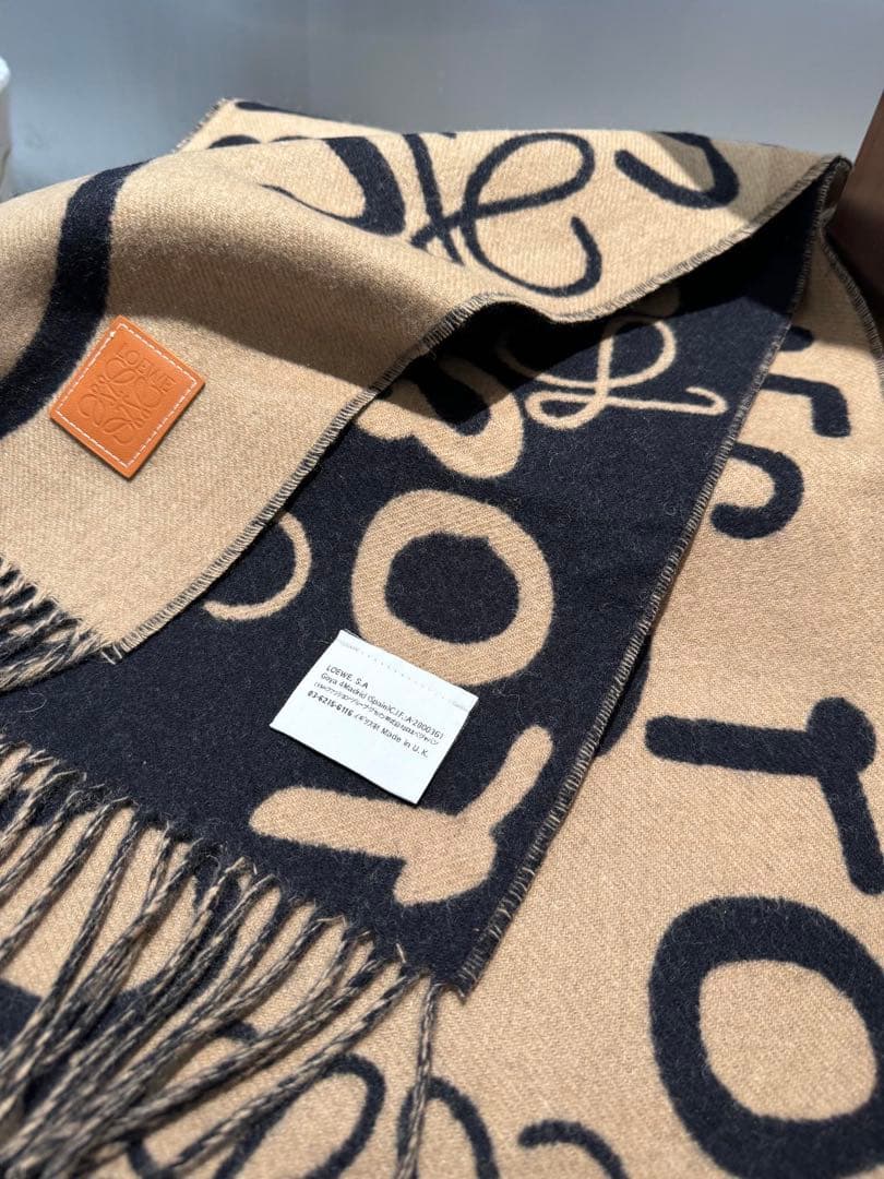 LOEWE ロエベ　ロゴジャカード マフラー