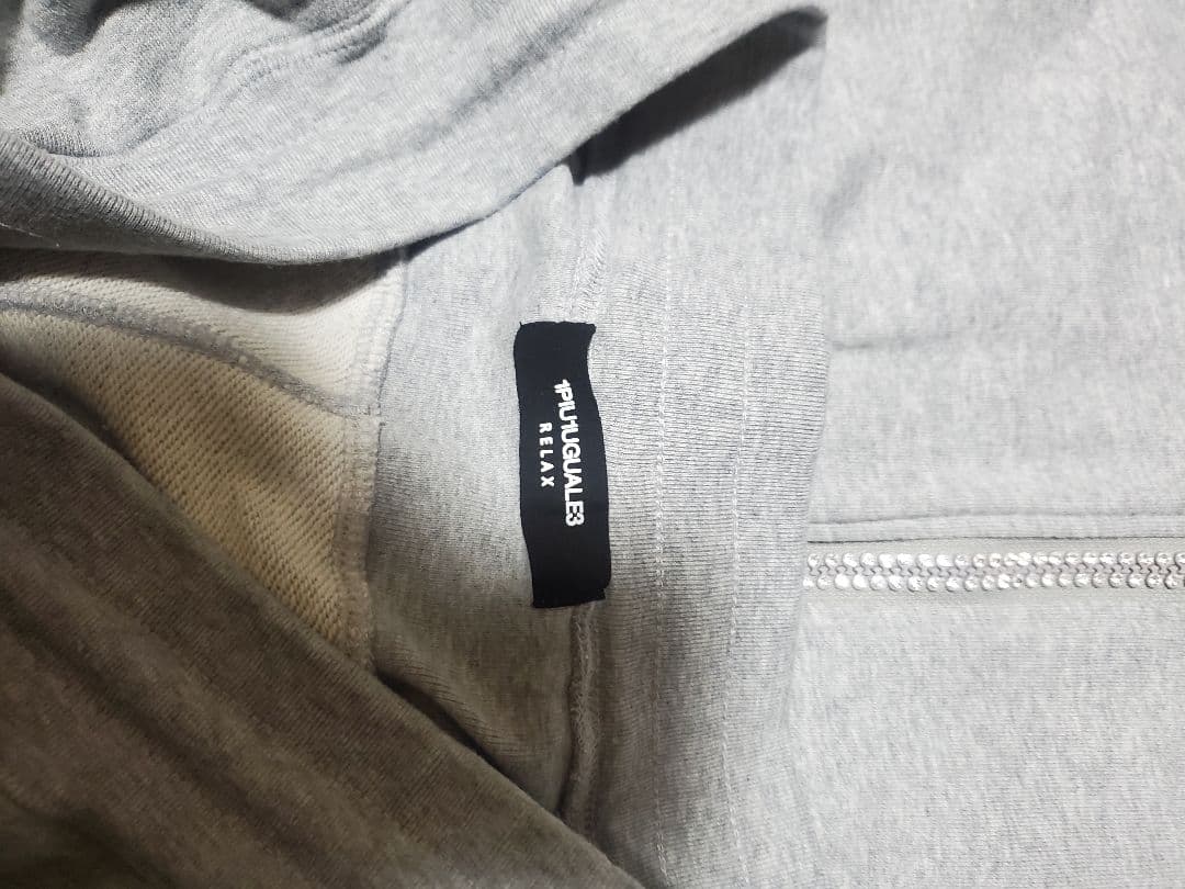 1PIU1UGUALE3 RELAX XLサイズ グレー セットアップ