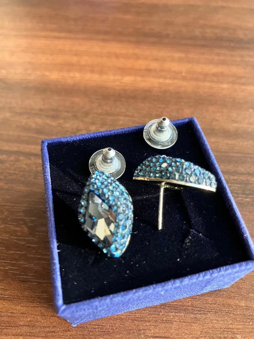 ★SWAROVSKI　スワロフスキー　ピアス【両耳用】アトリエスワロフスキー