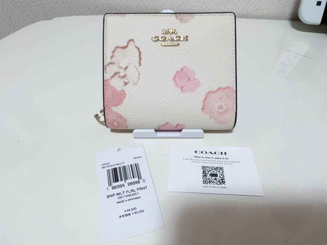 【新品】コーチ 2つ折り財布