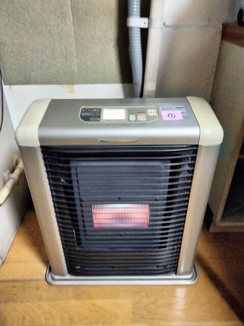 サンポットFF石油ストーブゼータス！品番「FFR‐563SX」2015年式中古品