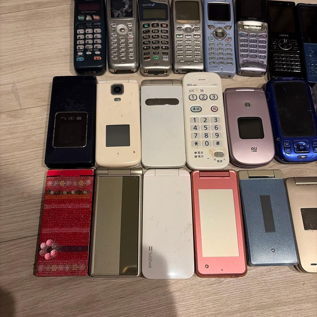 携帯電話　ガラケー　27点　まとめ売り　ジャンク品