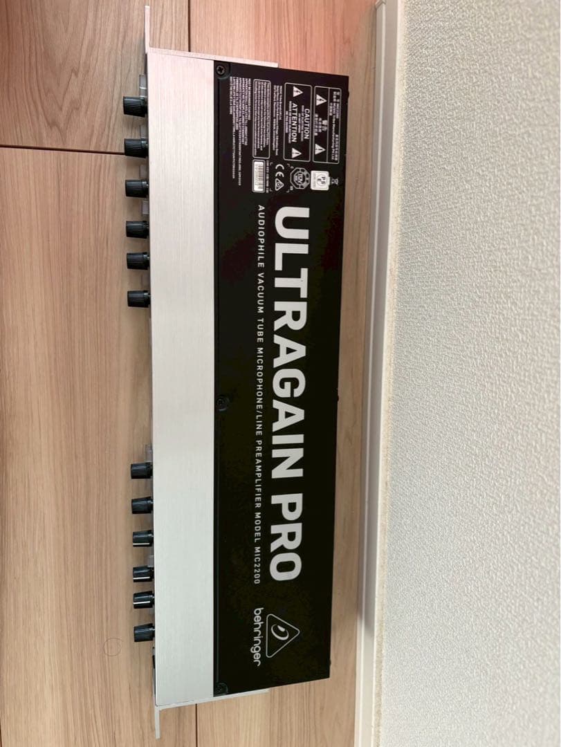 【美品】ベリンガー ULTRAGAIN PRO MIC2200 マイクプリアンプ