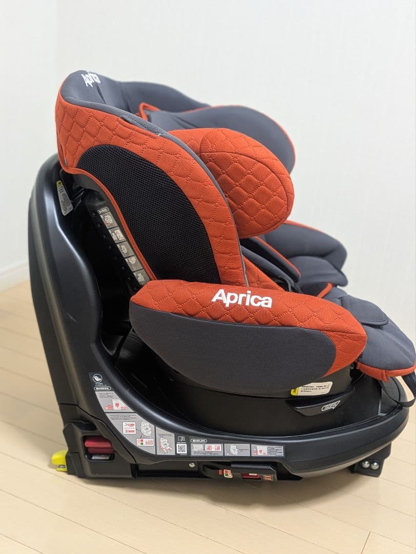 Aprica 車用チャイルドシート フラディア グロウ ISOFIX