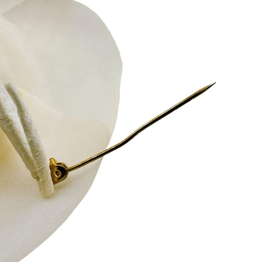 シャネル カメリア ピンバッジ コサージュ レディース アイボリー ホワイト