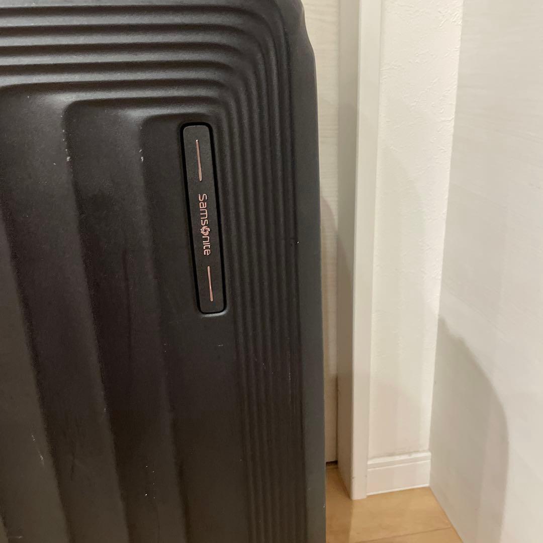 サムソナイト スーツケース ヌオン スピナー キャリーケース