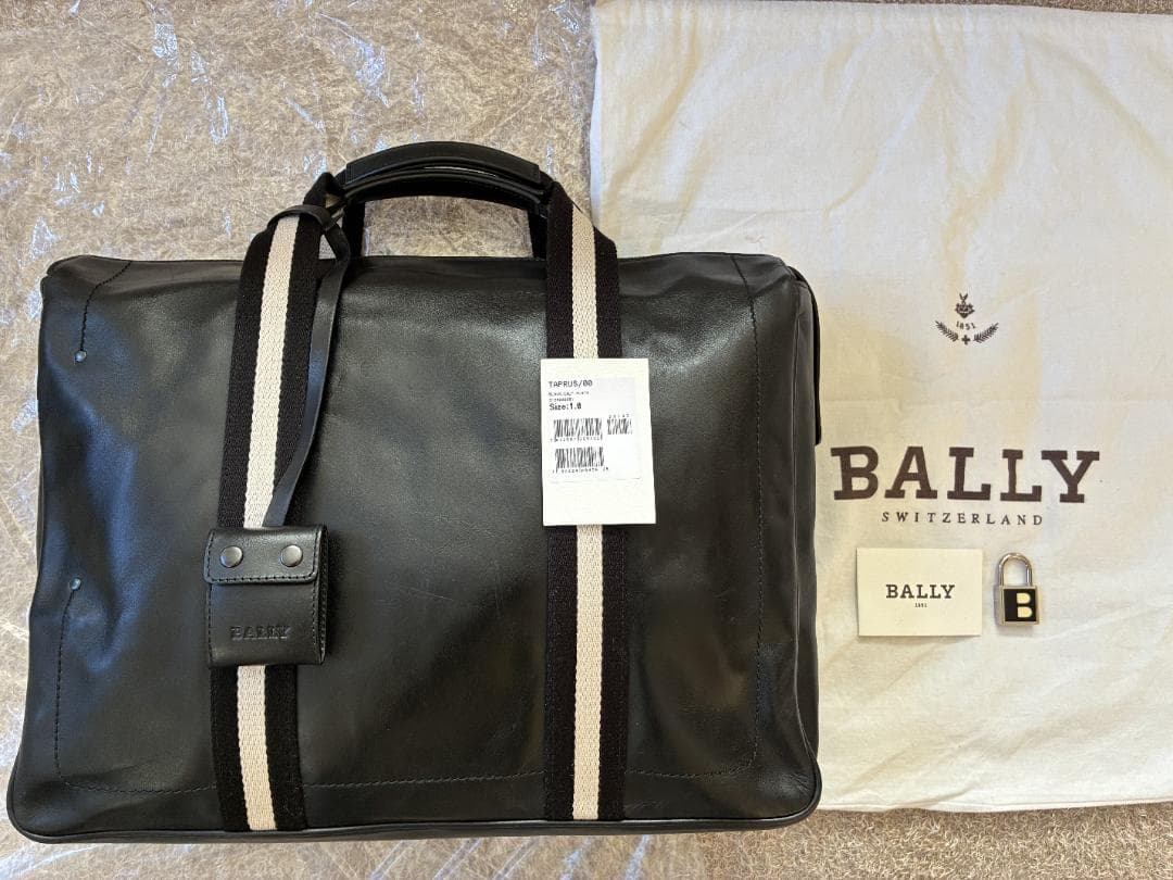 未使用　正規品　BALLY ビジネスバッグ　TAPRUS　本革　ブリーフケース