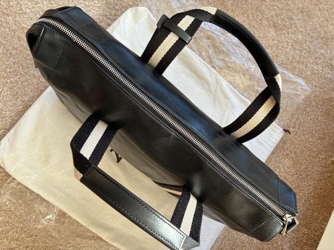 未使用　正規品　BALLY ビジネスバッグ　TAPRUS　本革　ブリーフケース