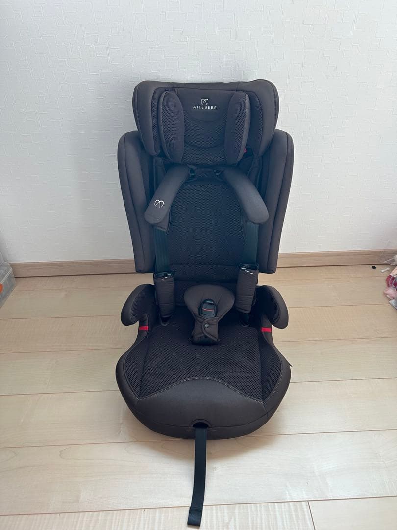 エールべべ　パレットグランス　ISOFIX ジュニアシート