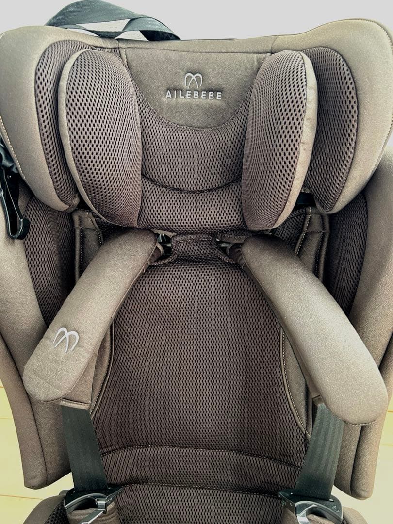 エールべべ　パレットグランス　ISOFIX ジュニアシート