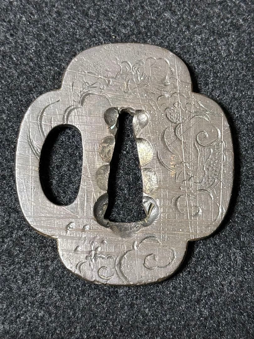 古美術　時代　雲龍文彫刀鍔　古刀剣装具　時代物 小鍔　9①