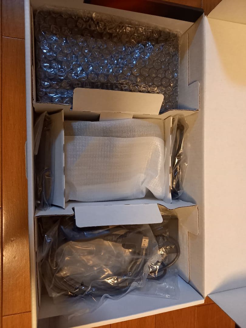 ニンテンドースイッチ 本体 グレー 　一部破損あり