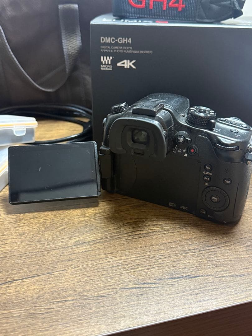 Y*S様 Panasonic DMC-GH4 ミラーレス一眼　おまけ付き