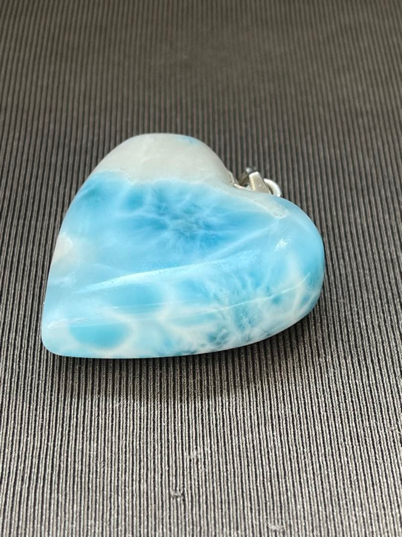 天然石☆高品質！ラリマーハート型ペンダントトップ☆ラリマーらしい模様が美しい！