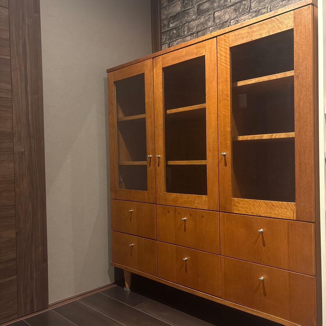 【海陸】ブラウン木製ガラス扉キャビネット