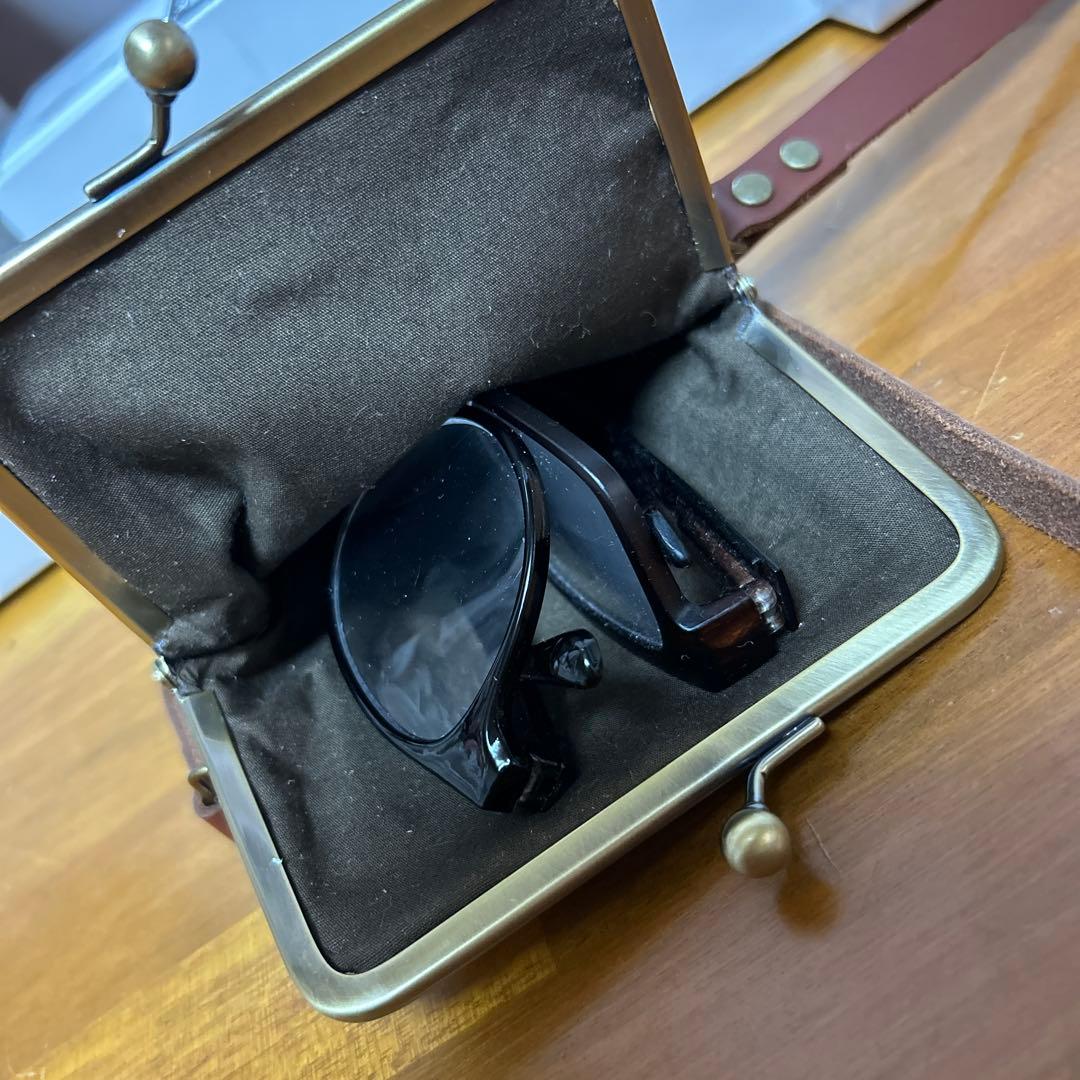 ハンドメイド　手刺繍ガマ口ポーチ