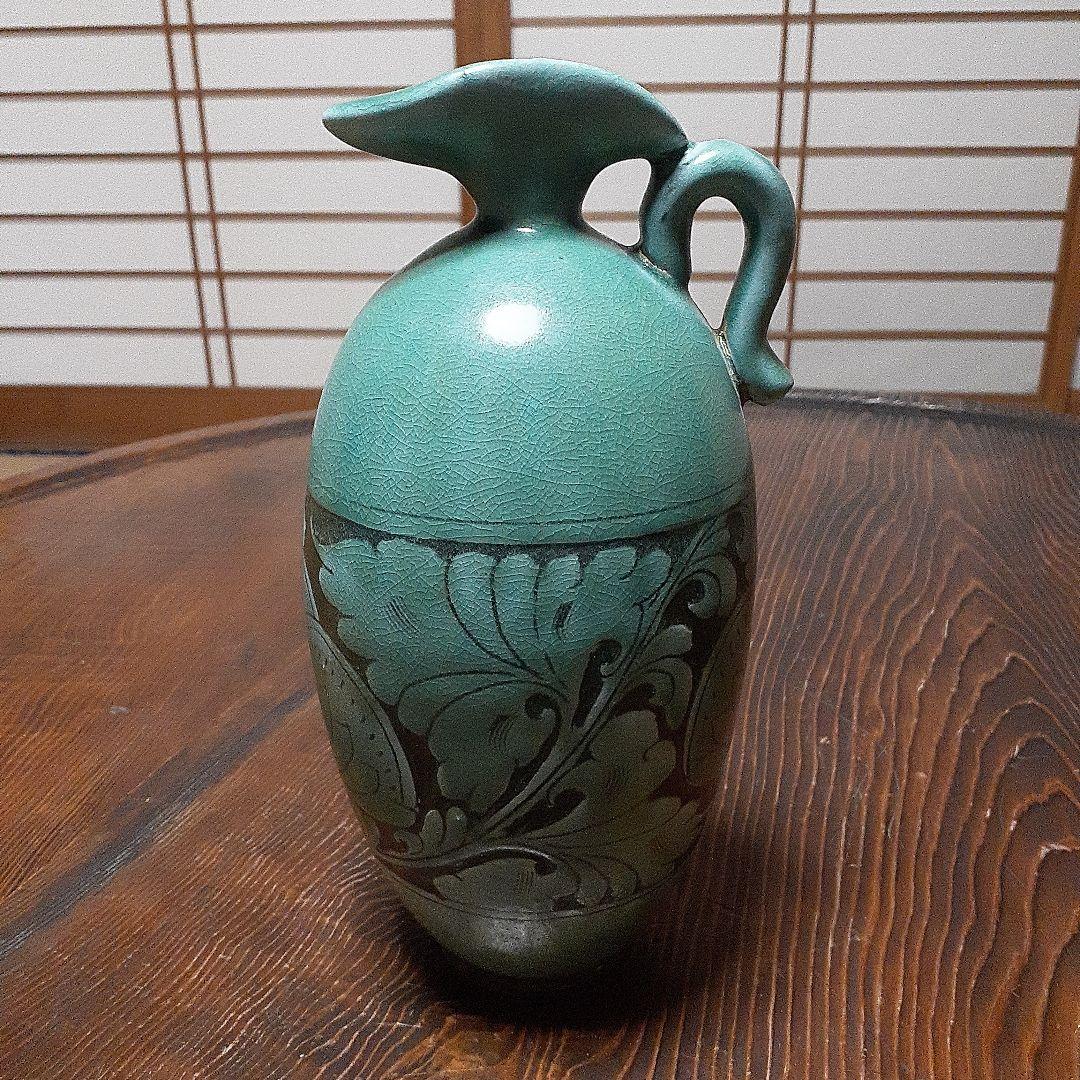 中国磁州窯陽刻緑彩水注