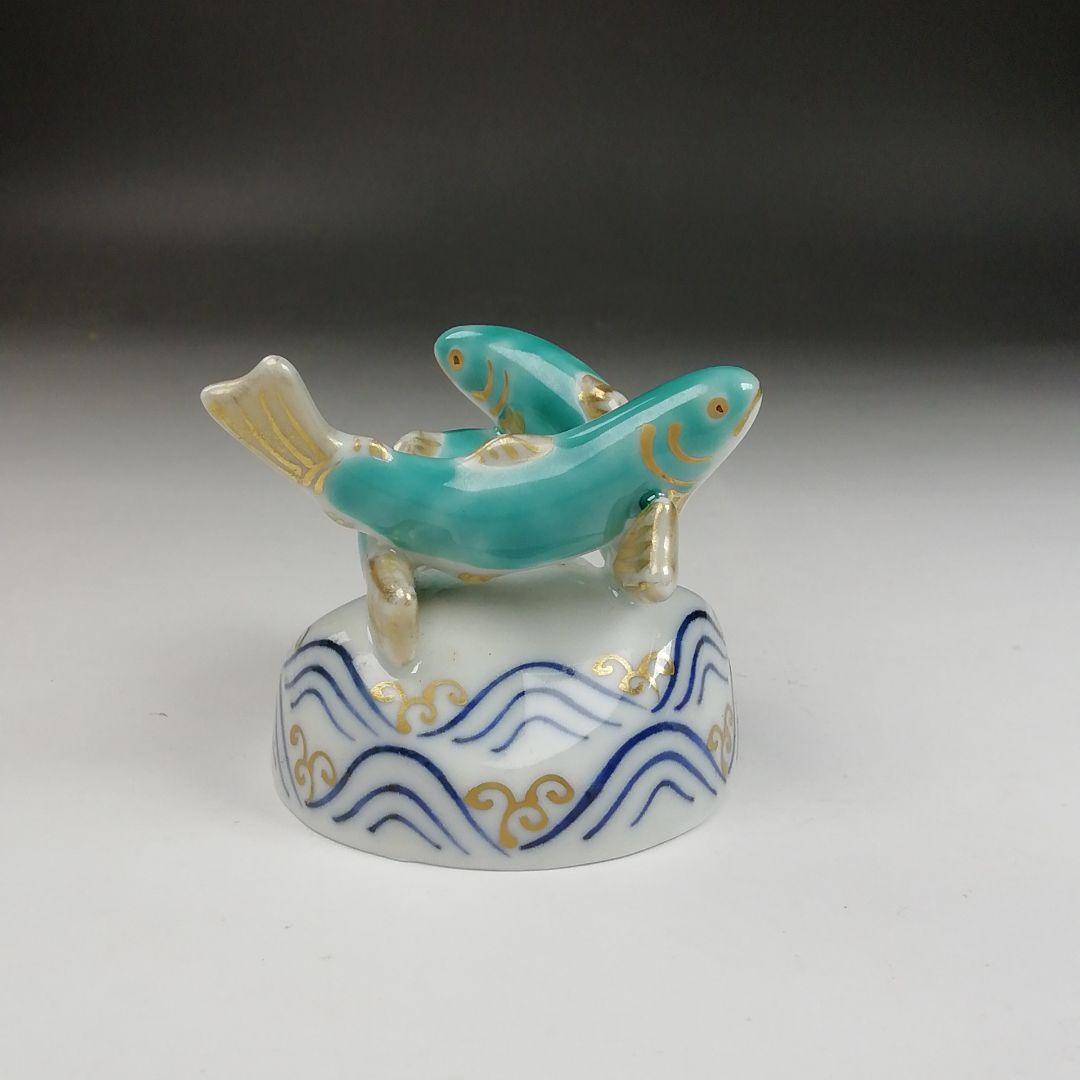 Ｔ７９４　蓋置　『色絵　鮎』『高野昭阿弥 造』　共箱　茶道具