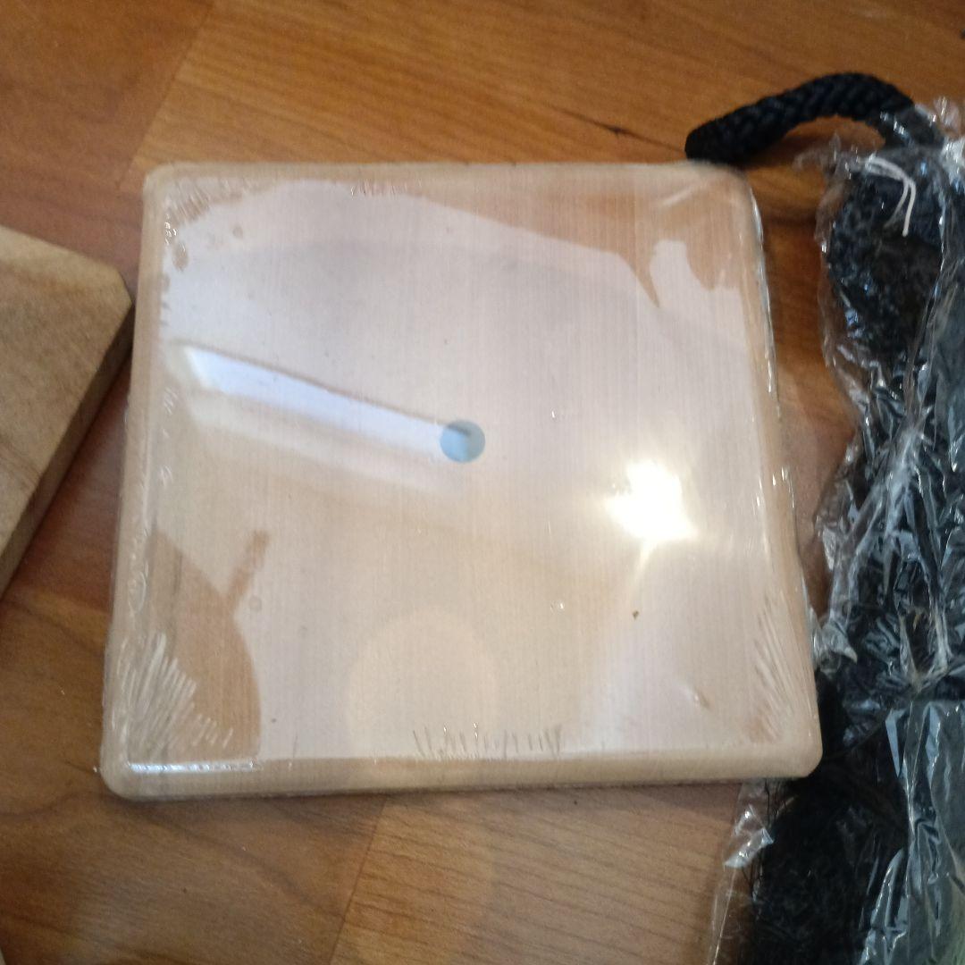 ベ*ル様 【値下げ】組紐 丸台と組玉16個　くみひも　紐つき　新品四角台つき