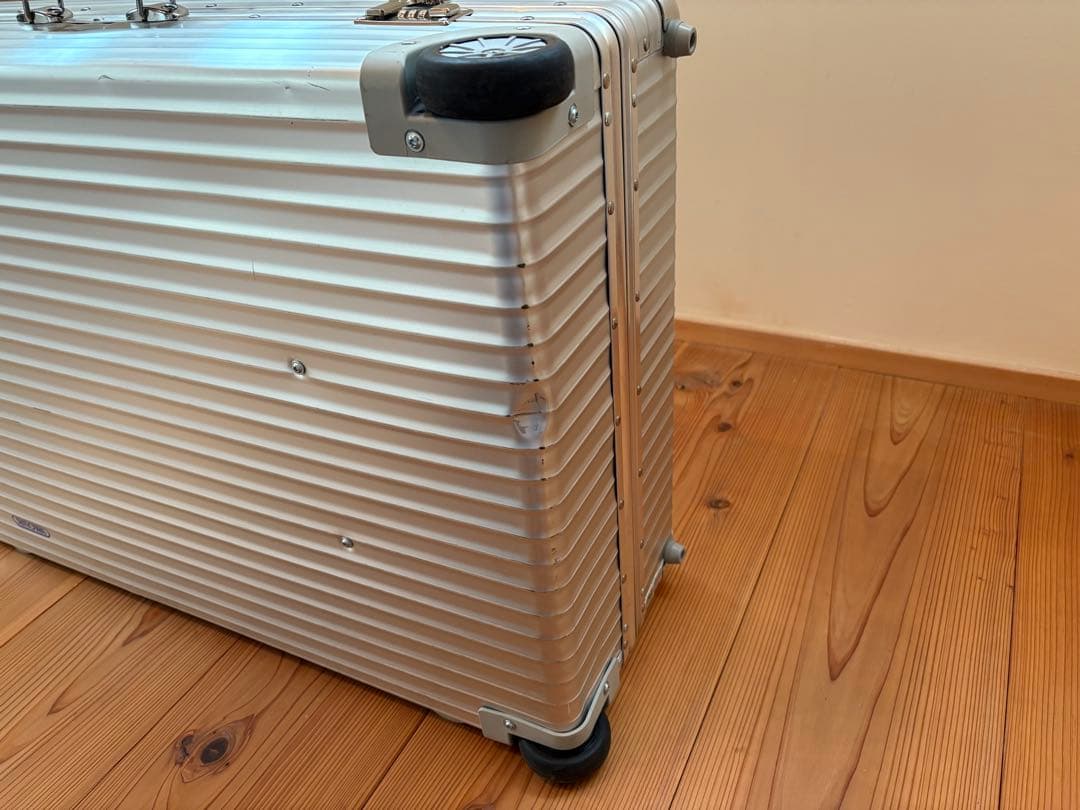 リモワRIMOWA クラシックフライトtrolley 82L 2輪廃盤モデル