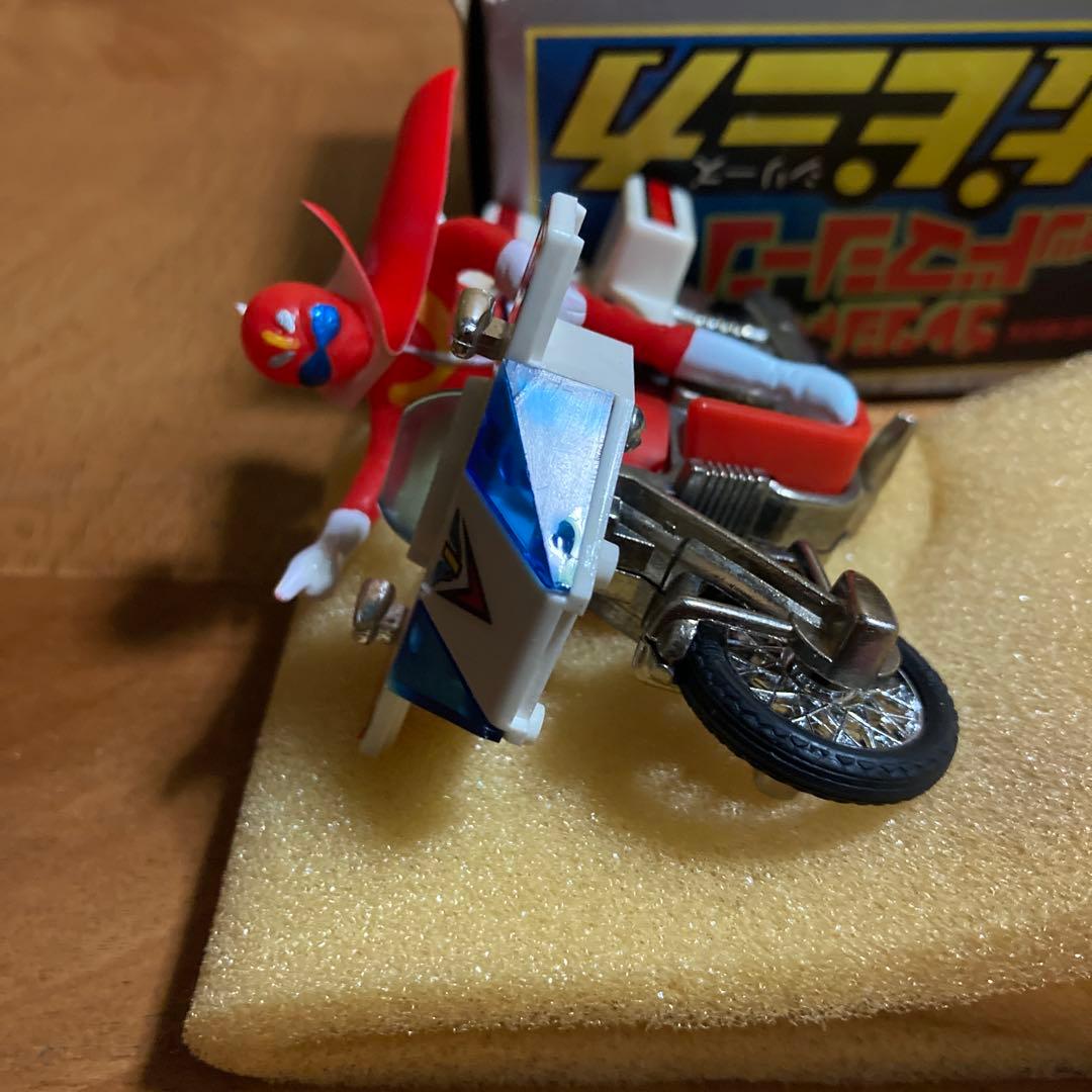 ゴレンジャーレッドマシーン未使用品