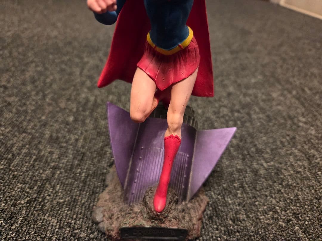 スーパーガール スーパーマン ダイナミックバブルヘッド ボビンヘッド スタチュー