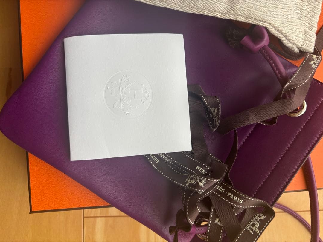 エルメス　アリーヌミニ　アネモネ　スマホ用にも