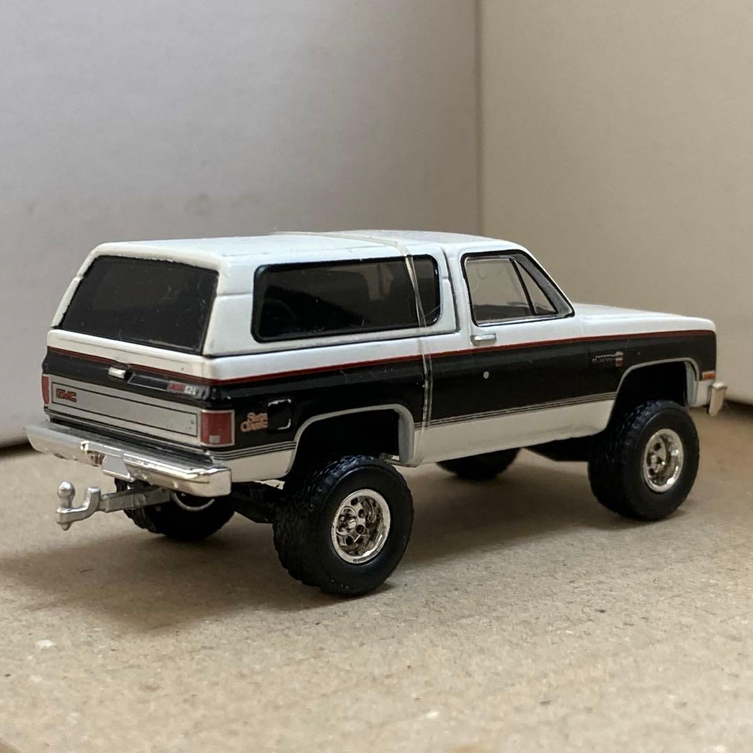 グリーンライト '87 GMC ジミー リフテッド 紺／白