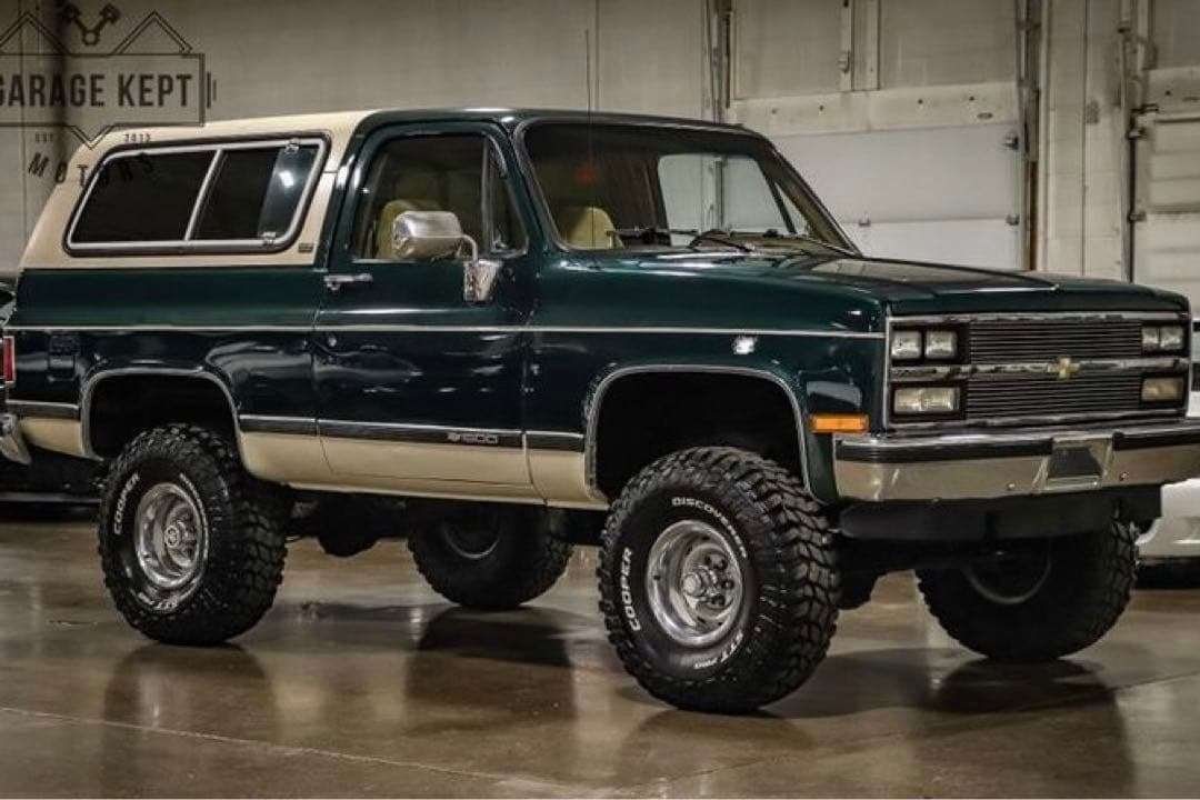 グリーンライト '87 GMC ジミー リフテッド 紺／白