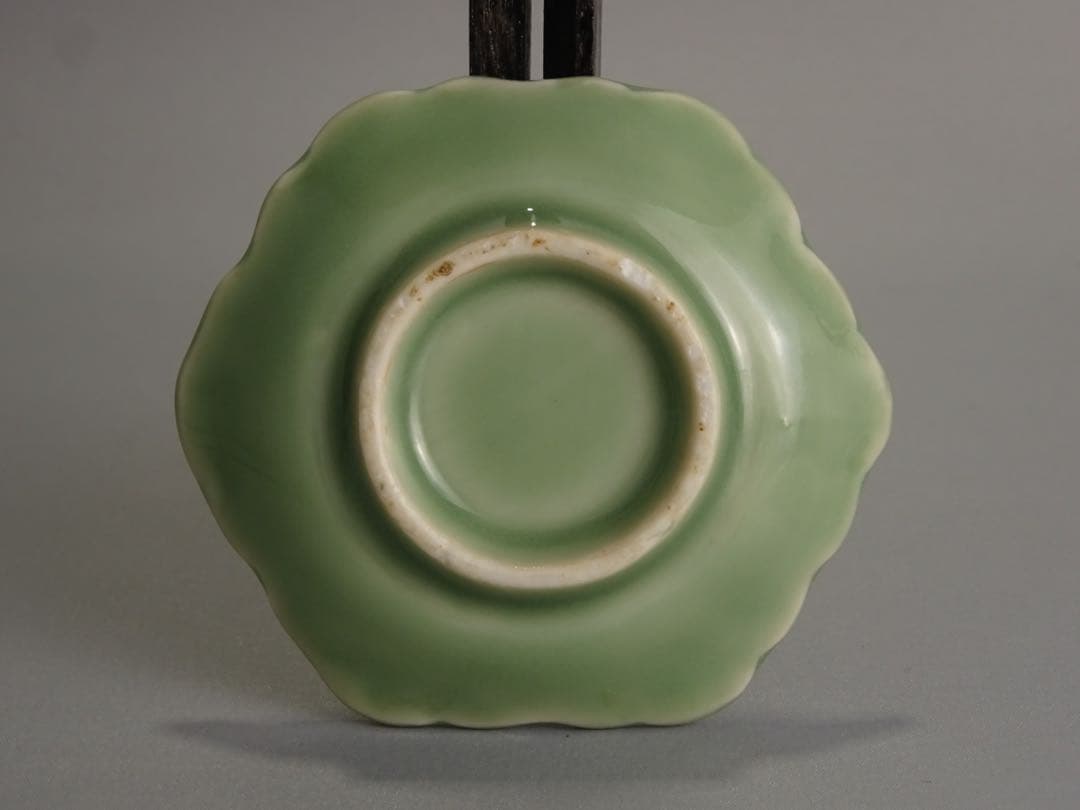 江戸時代　後期　三田青磁　小皿　4点　鹿に猿　菊　亀形　花文　豆皿　コレクション