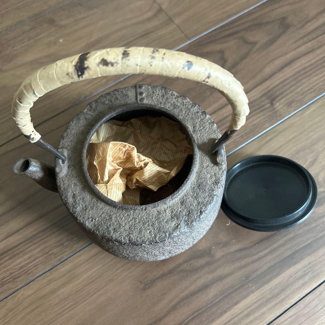 鋳鉄製丸型鉄瓶 グレー