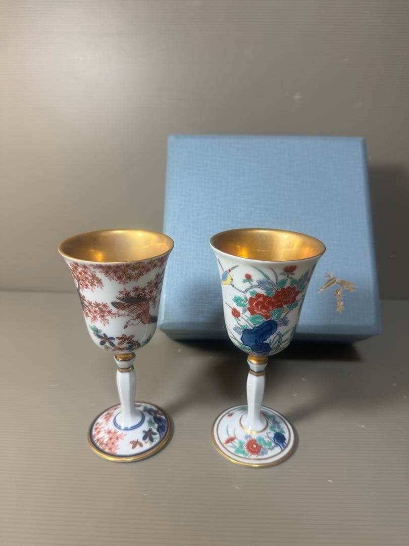 2543 有田焼　其泉作　岩花鳥文　牡丹文　ワインカップ　2客　未使用
